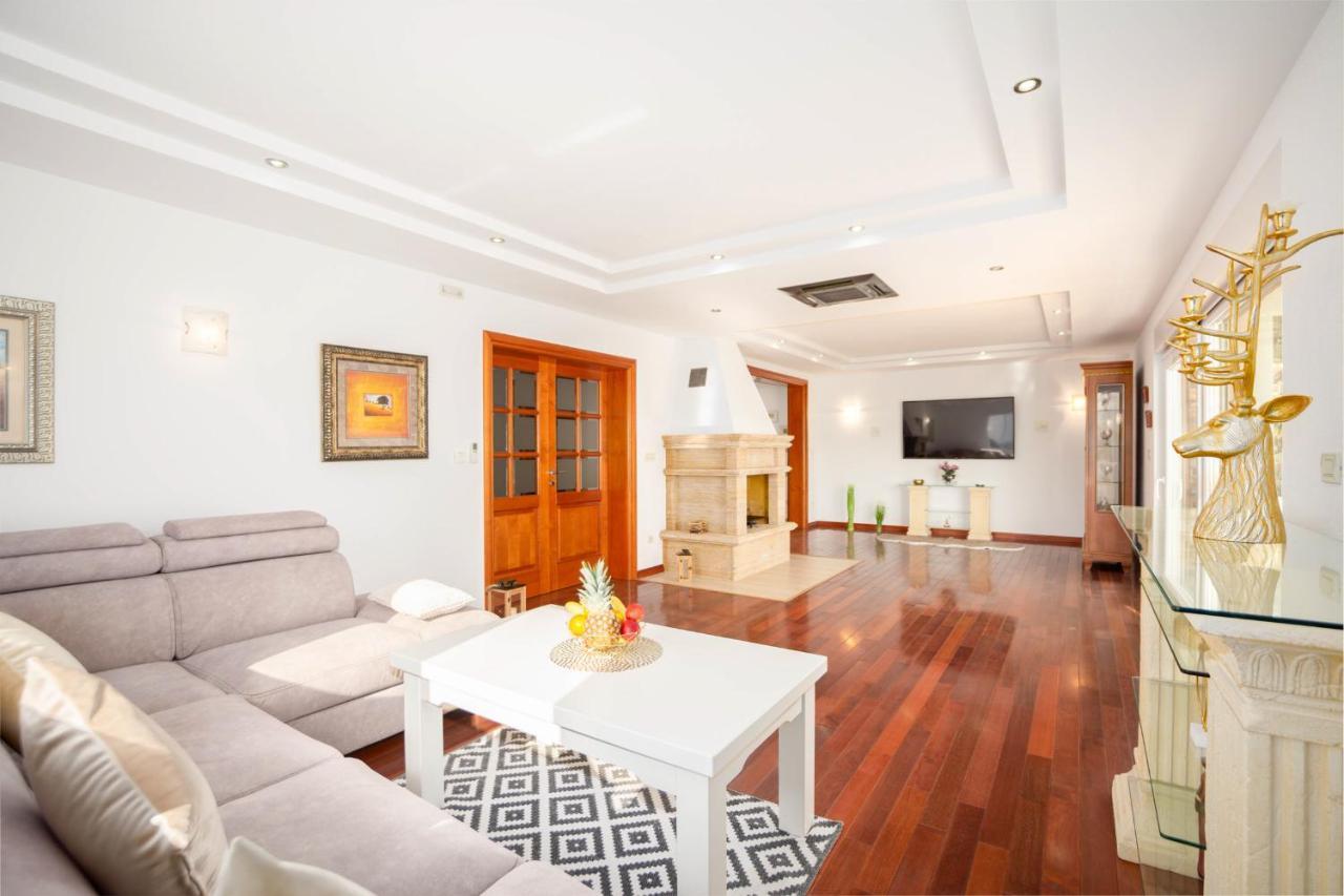 Luxury Villa Ivana Marina Ngoại thất bức ảnh