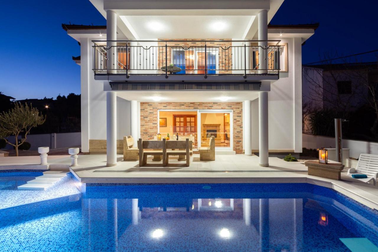 Luxury Villa Ivana Marina Ngoại thất bức ảnh