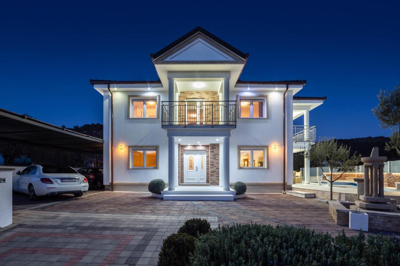 Luxury Villa Ivana Marina Ngoại thất bức ảnh