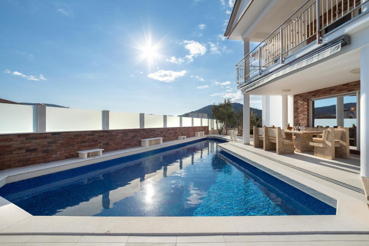 Luxury Villa Ivana Marina Ngoại thất bức ảnh