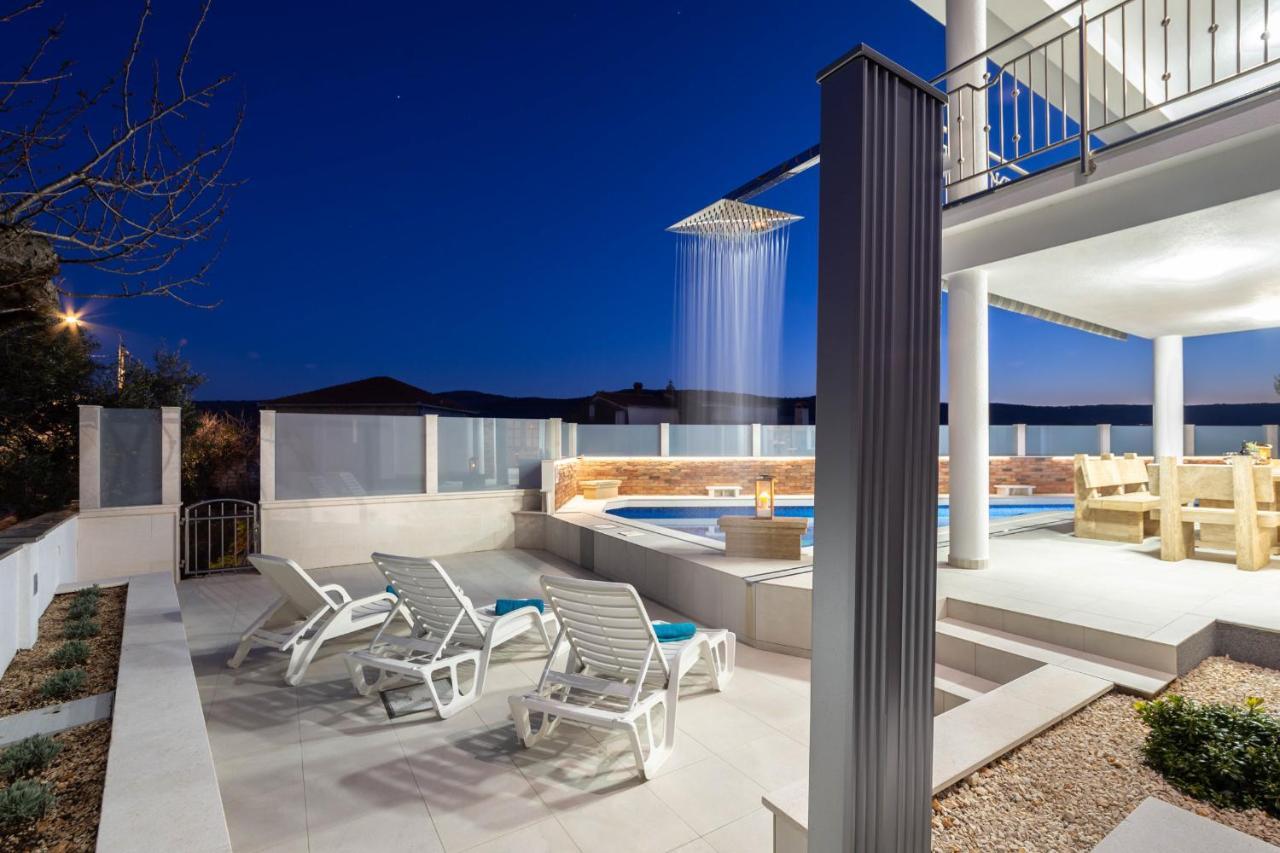 Luxury Villa Ivana Marina Ngoại thất bức ảnh