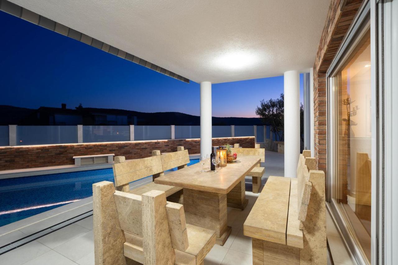 Luxury Villa Ivana Marina Ngoại thất bức ảnh